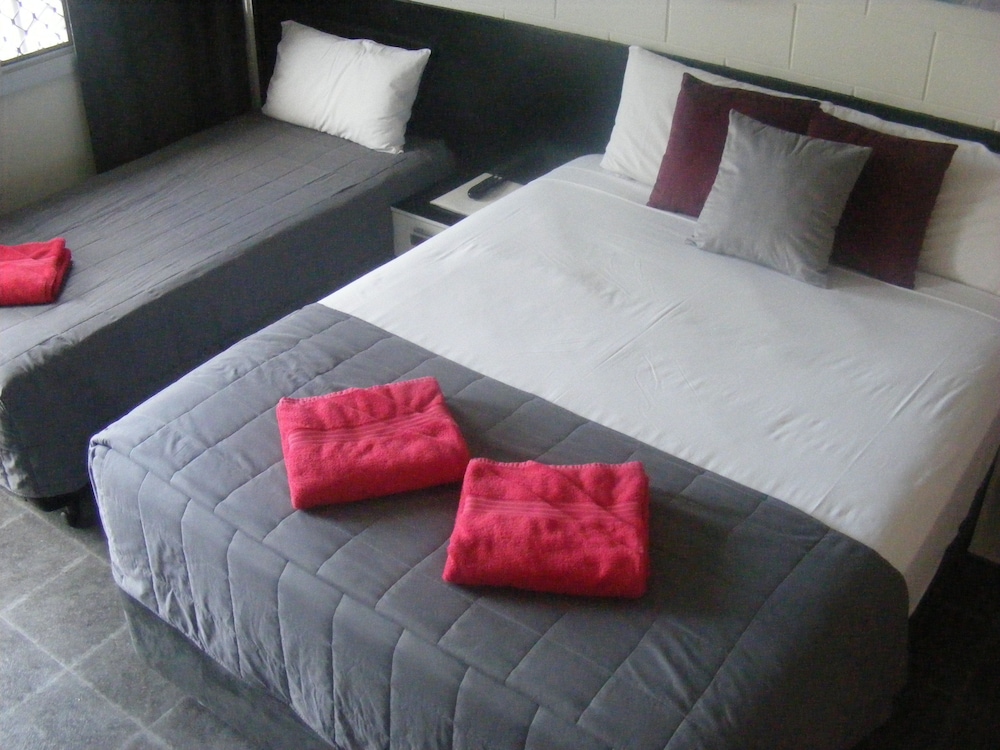 Motel Lodge 28/53