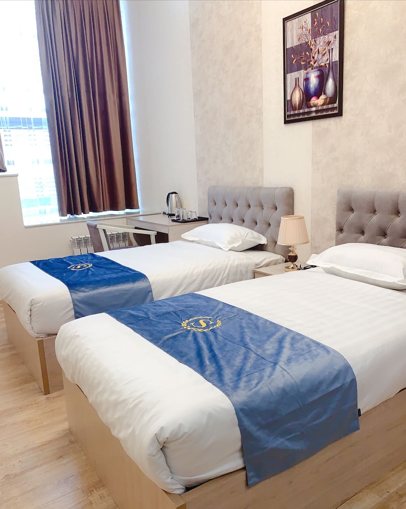 Standard, Twin Beds