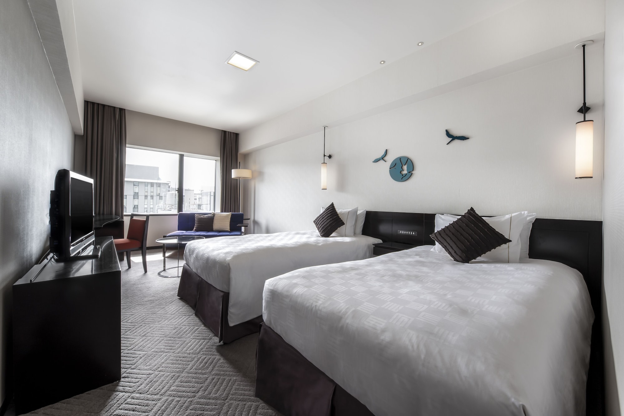 DELUXE, TWIN BEDS, CORNER