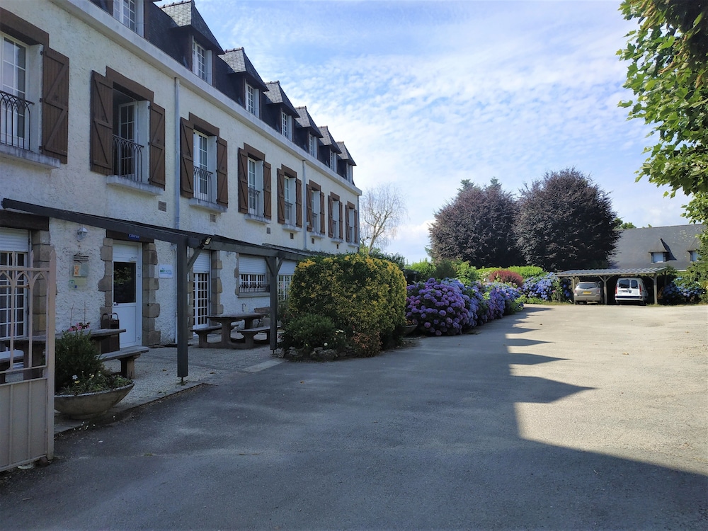 BRIT HOTEL LA CROIX BLANCHE 1/60