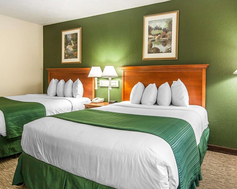 غرفة بسريرين كوين لذوي الإعاقة، Quality Inn Downtown Convention Center 3/6