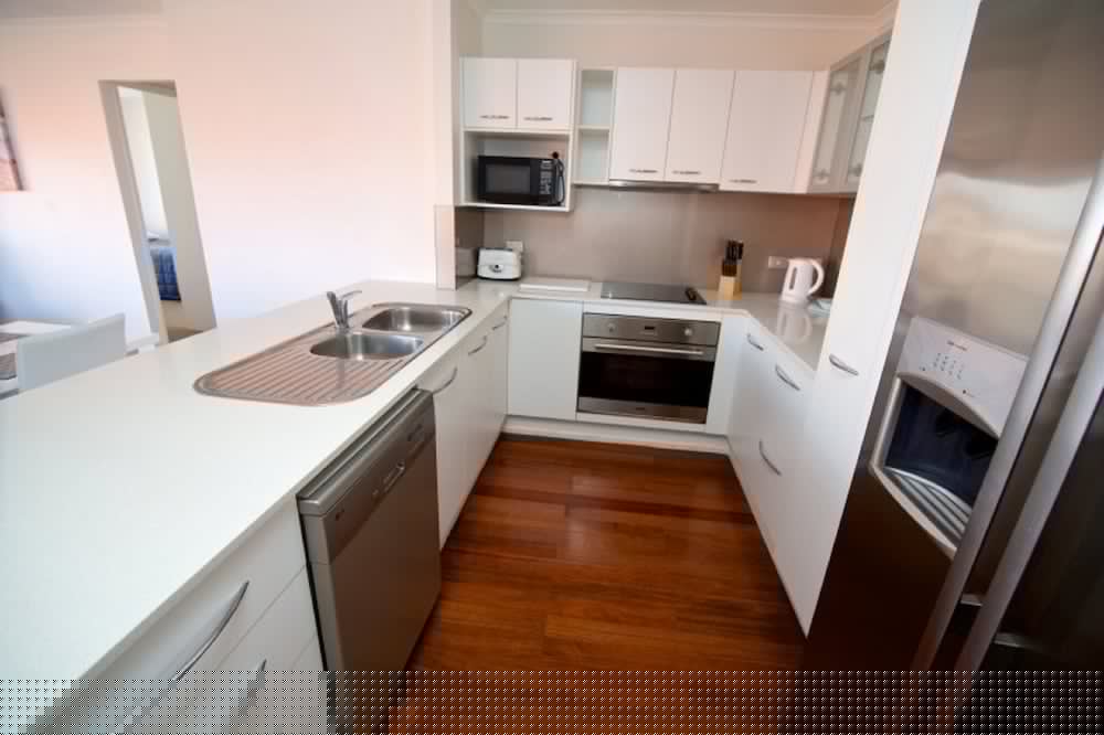 FORESHORE BEACHFRONT APARTMENTS 22/66