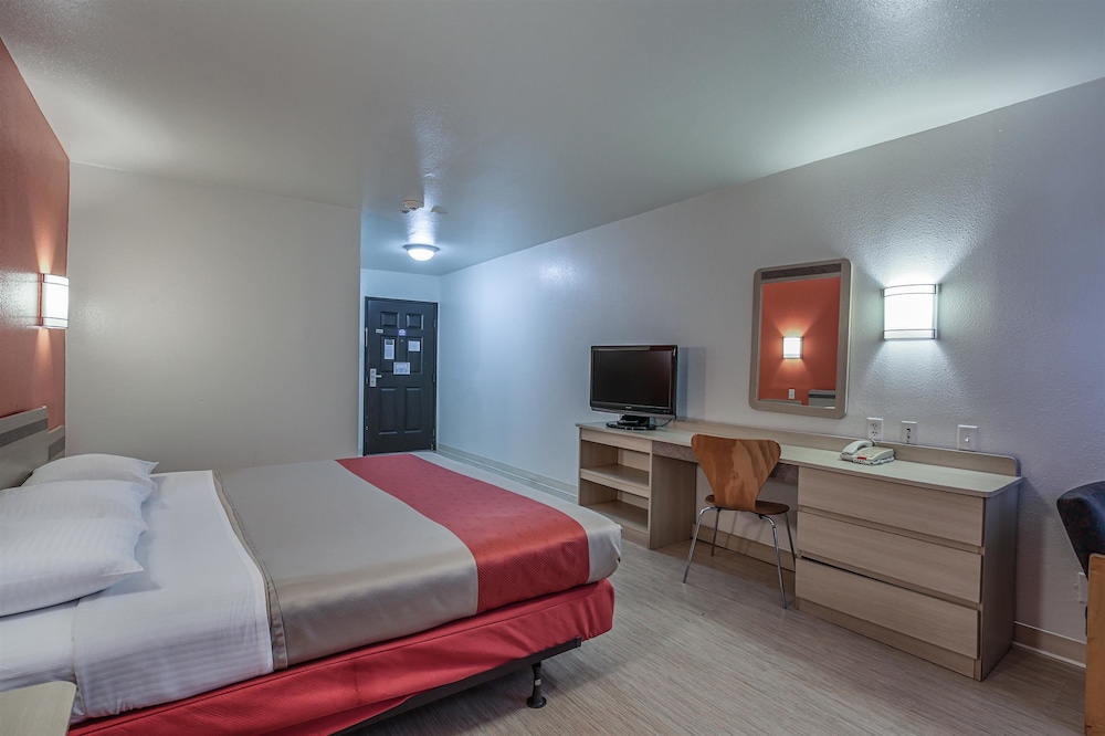 Motel6 Pasadena, TX 20/45