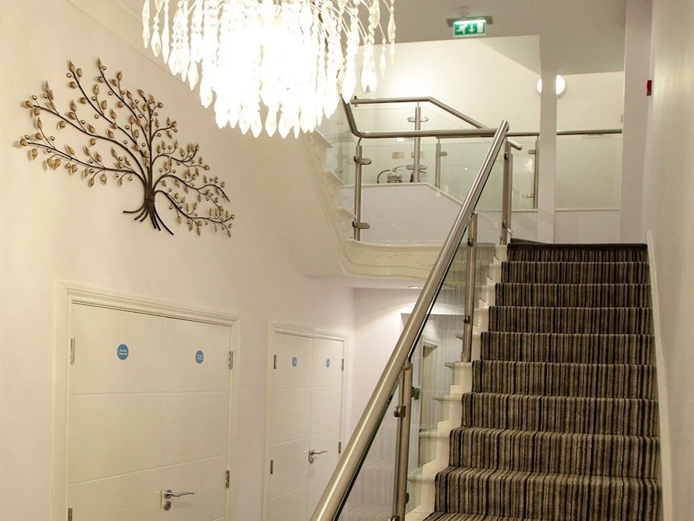 Austen's Luxury Apartments 21/50