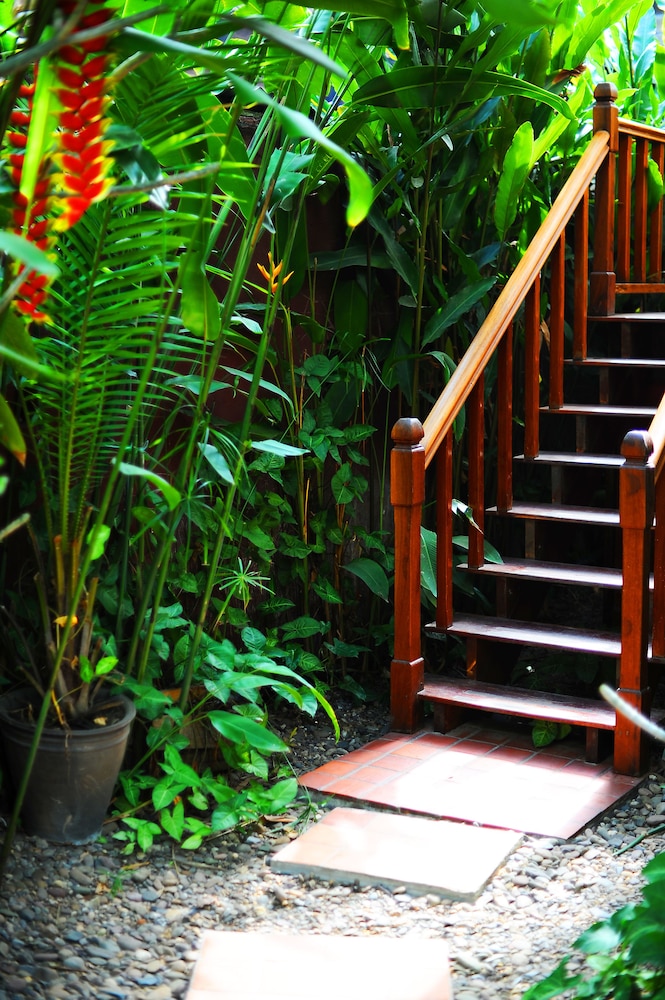 Lotus Villa Boutique Hotel 48/49