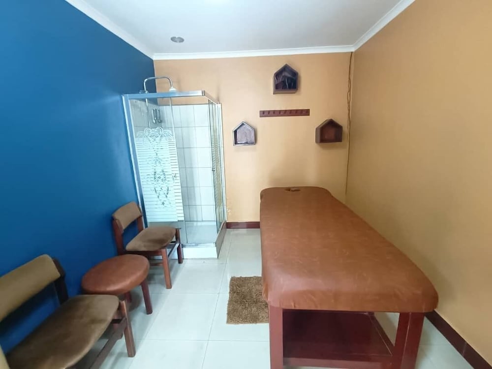 Keys Hotel 34/50