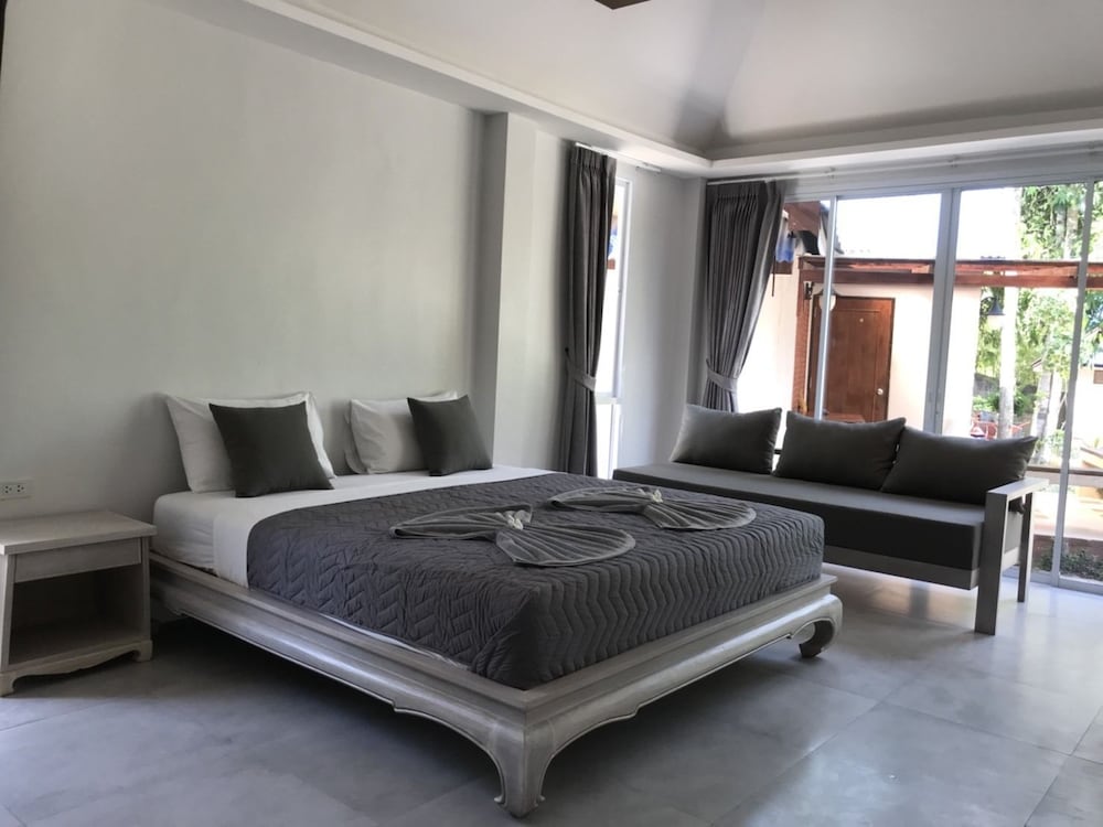 Phalarn Inn Resort 22/57