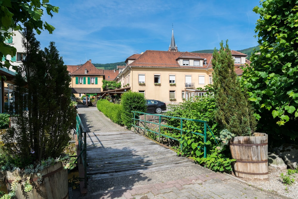HOTEL DU FAUDE 33/41