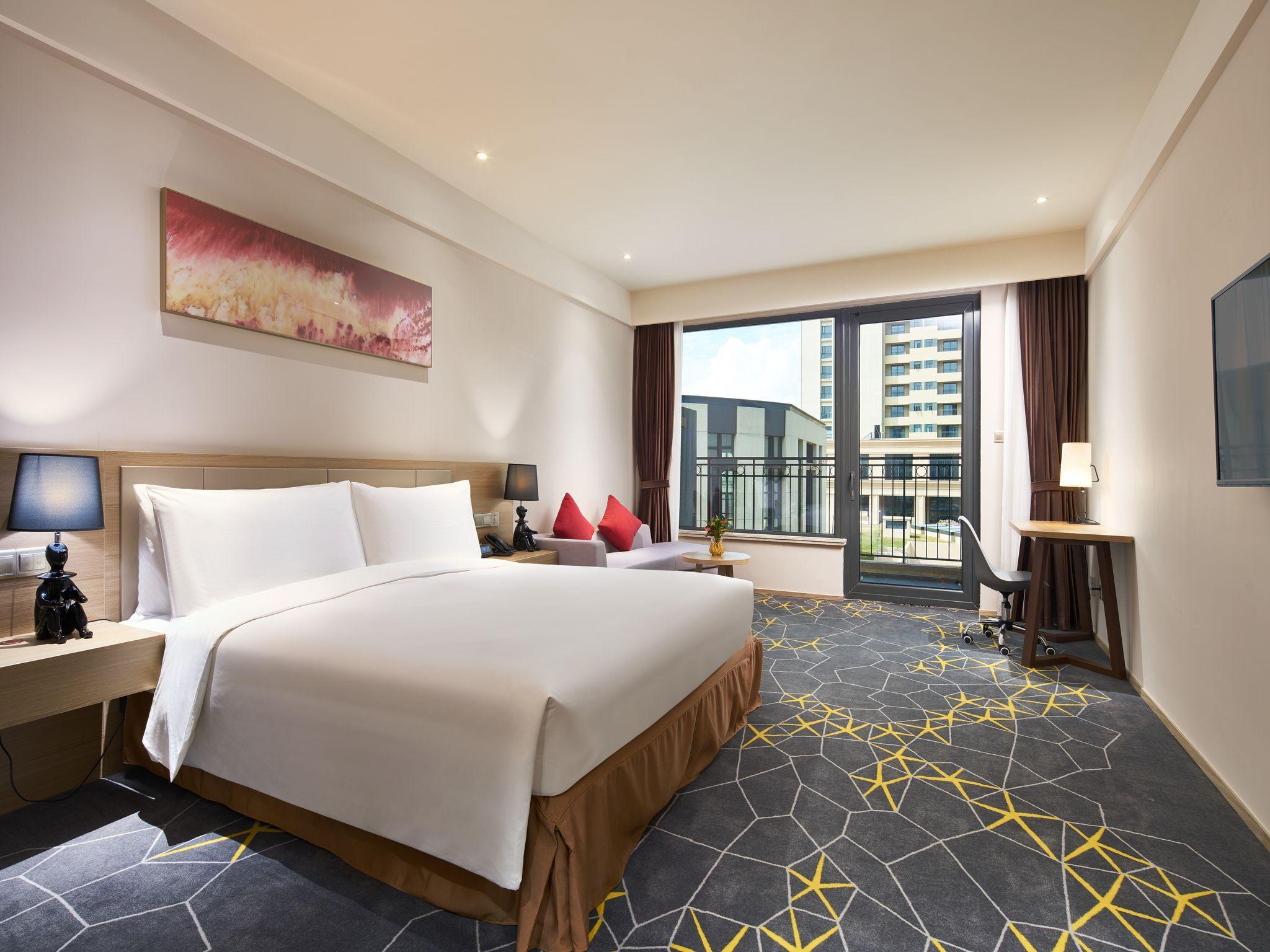 SUPERIOR, KING BED