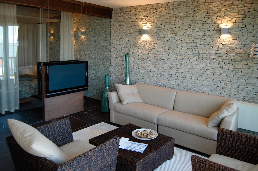 Echo Residence All Suite Hotel 17/50
