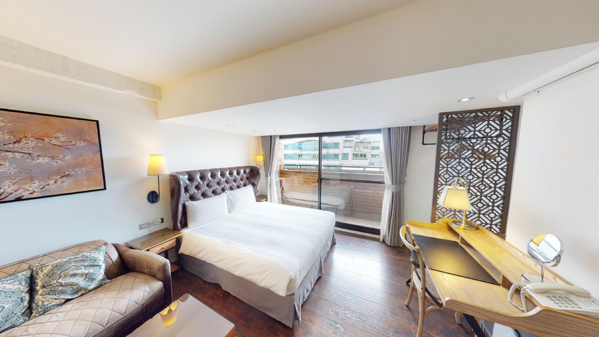 Deluxe, Double Bed, Private Bathroom