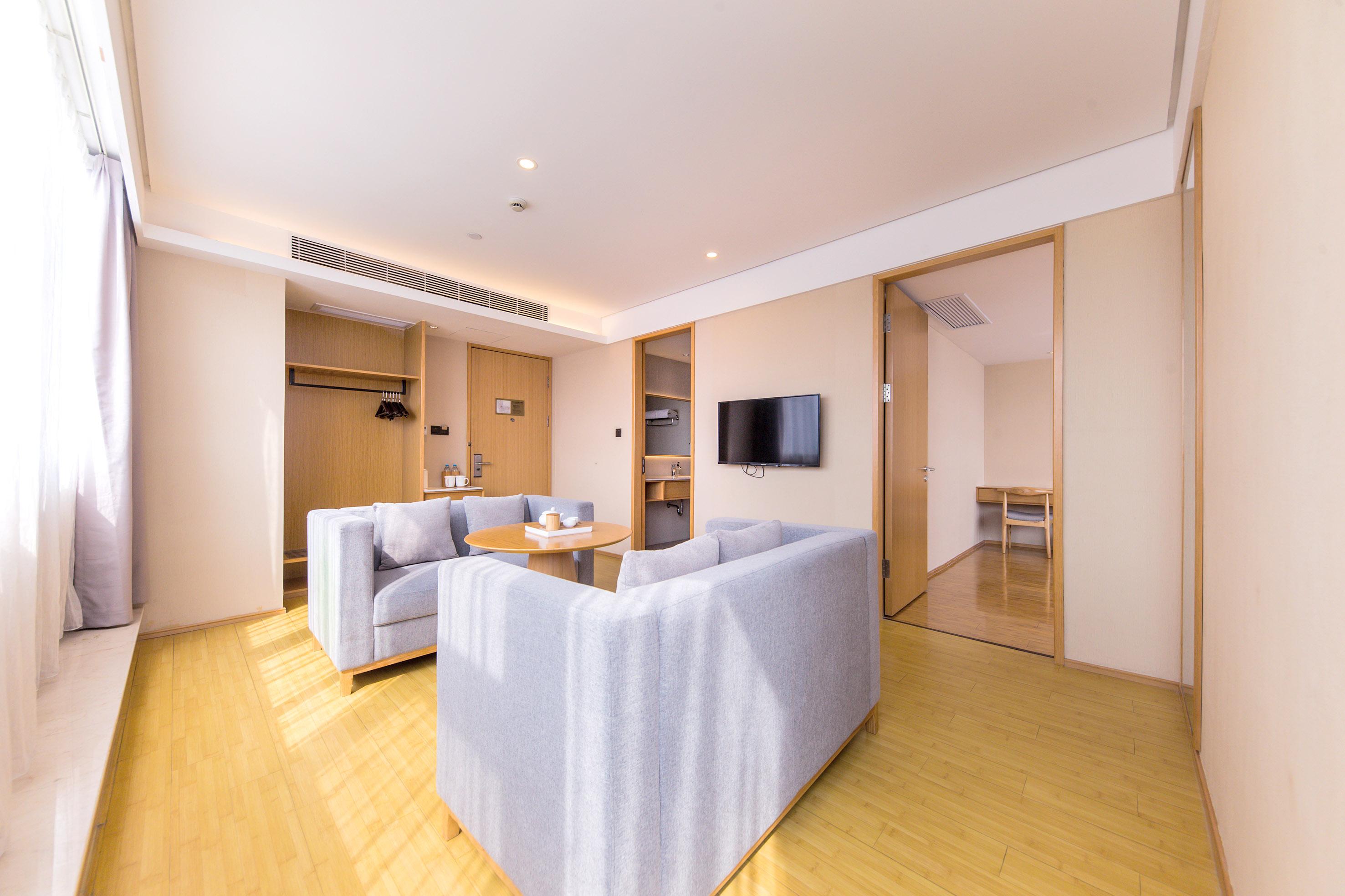 JI Hotel Shanghai Hongqiao Transport Hub Jiuting 9/18