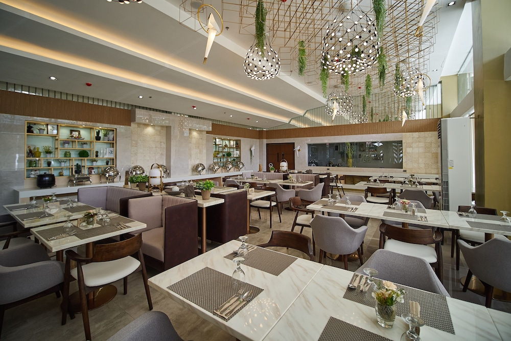 J7 Hotel Plaza 25/33