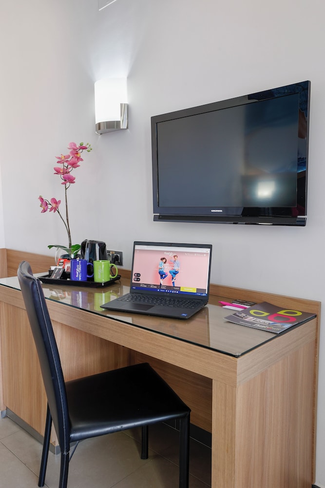 Flash Hotel Benidorm - Adults Only 35/46