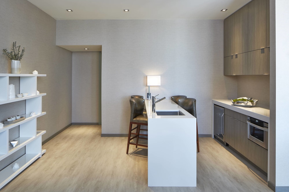 AC Hotel Des Moines East Village 22/48