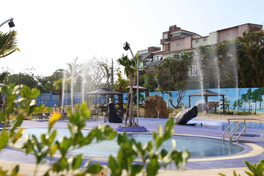 Clownfish Resort 3/64