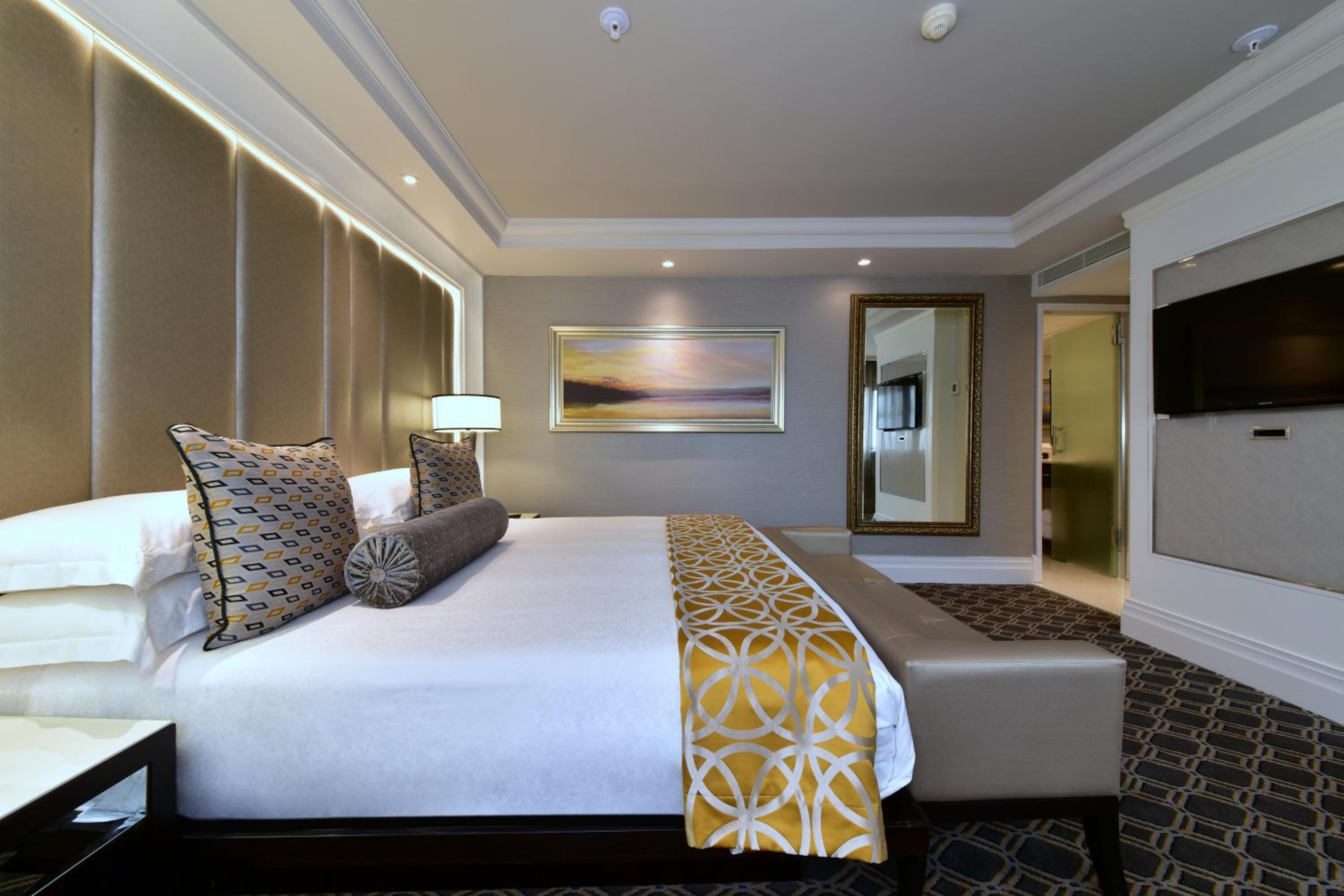 Sandton, Sun, Suite