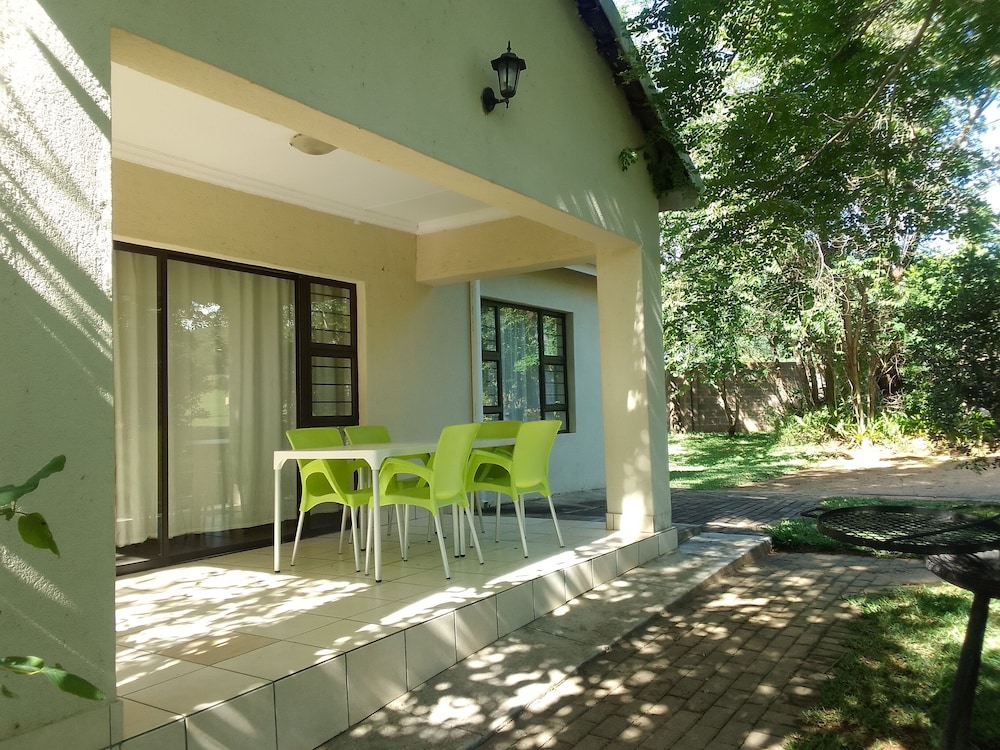 Sand River Cottages 6/45