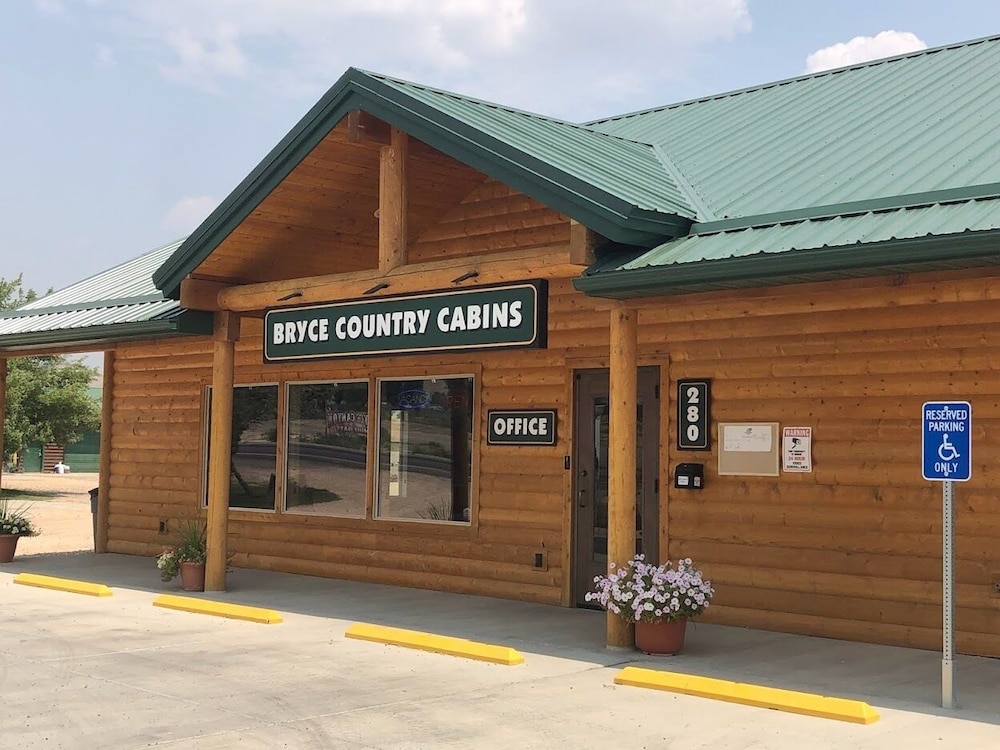 Bryce Country Cabins 1/70