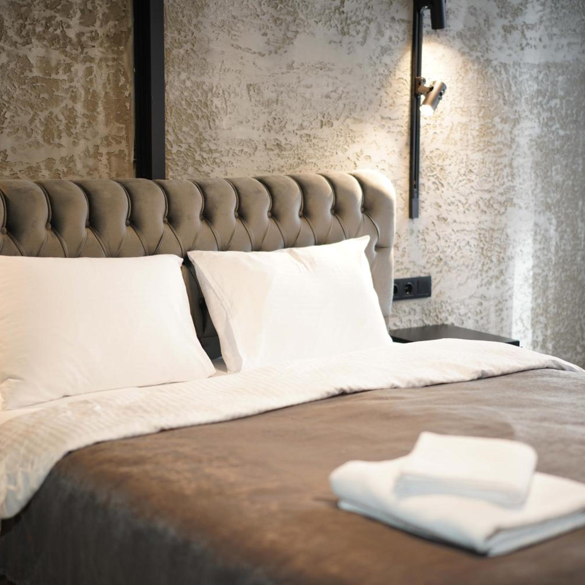 Monev Istanbul 26/48