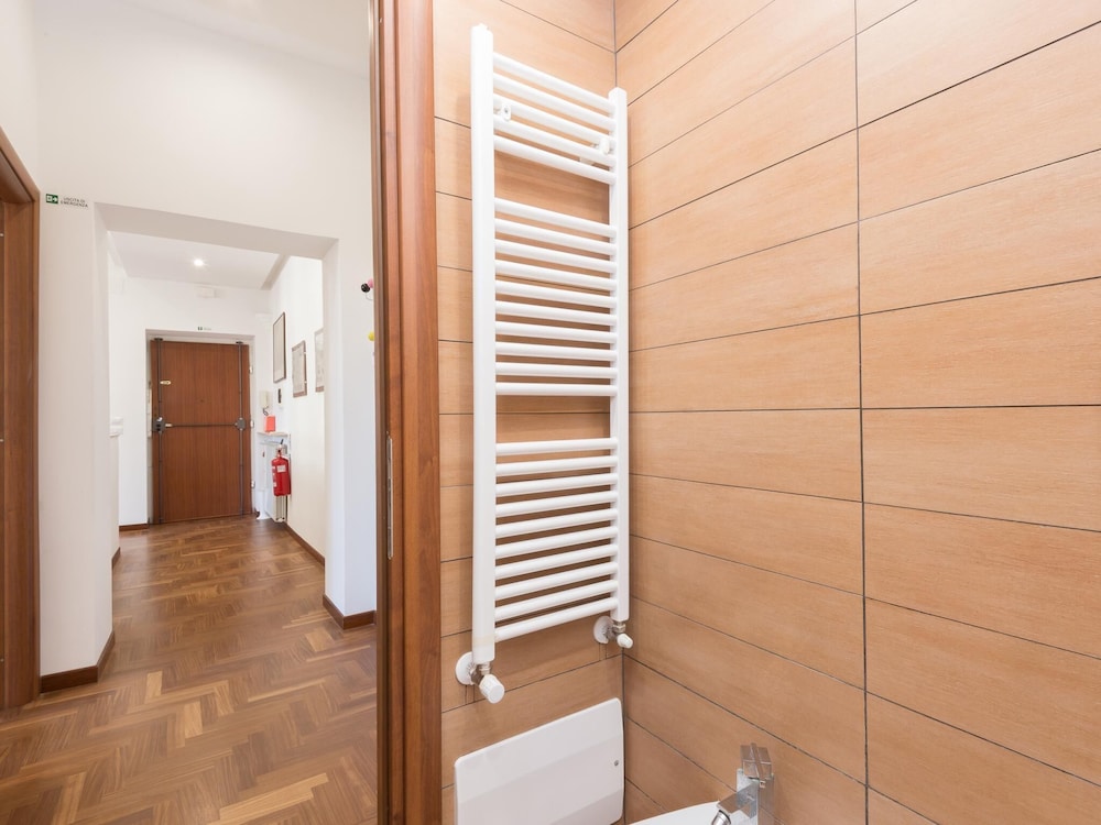 RSH Popolo Elegant Two Bedroom Apartment 25/27