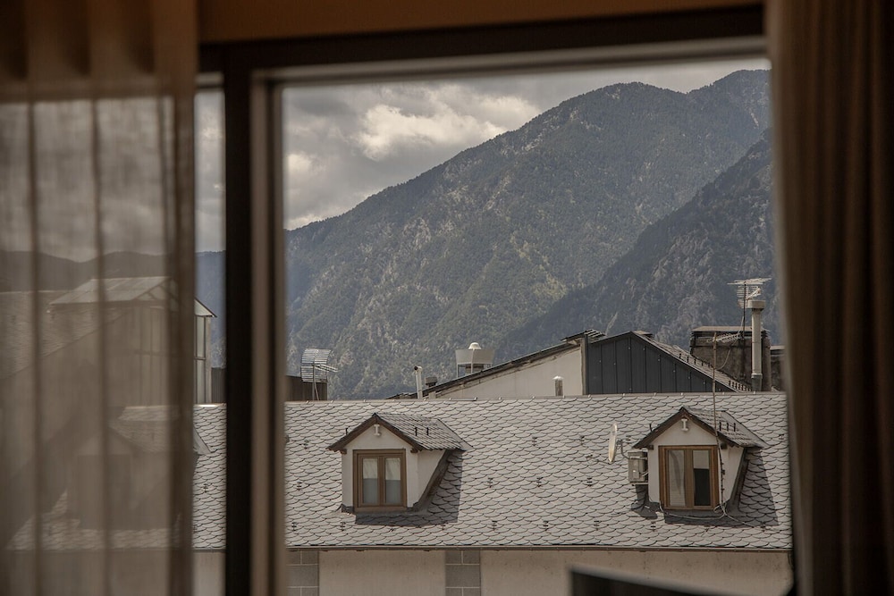 The Blackpine Hotel, Small Luxury Hotels 3/46
