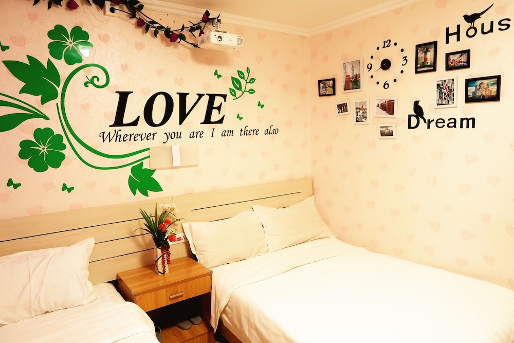Dalian Venus Apartment 13/28