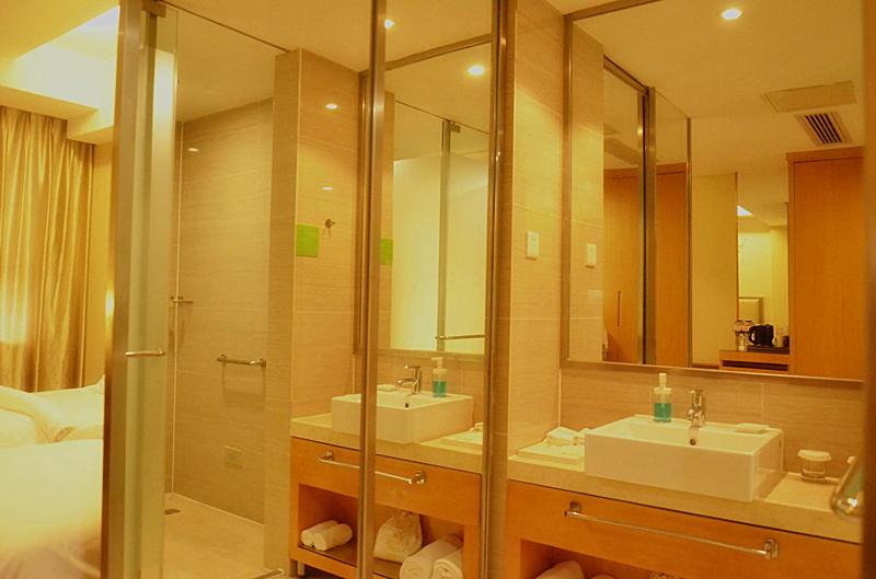 Metropolo Jinjiang Hotels (Wuhan Wanda Mansion) 57/58