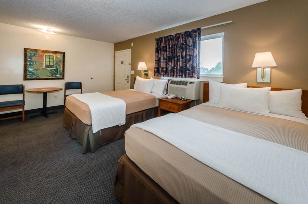 Suburban Extended Stay Clearwater 6/33