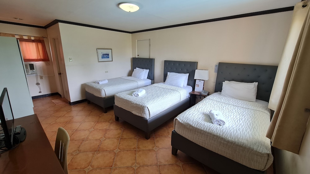 Marvins Seaside Inn 7/50