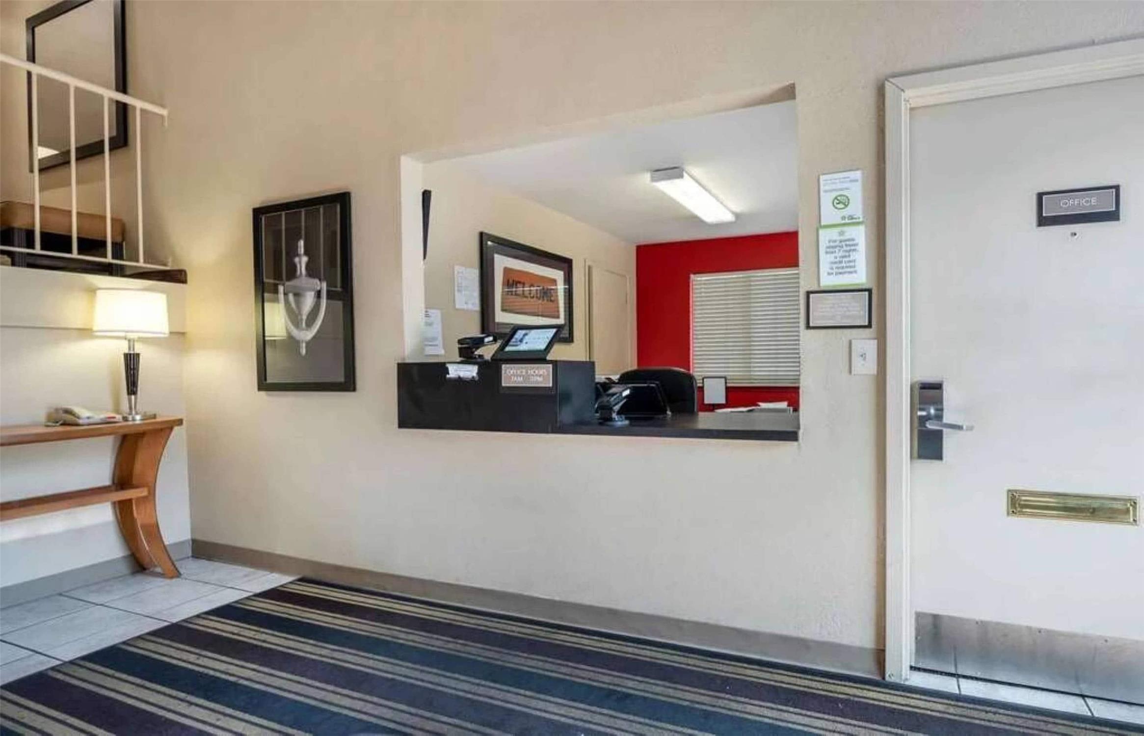 MainStay Suites Indianapolis Northwest - College Park 2/11