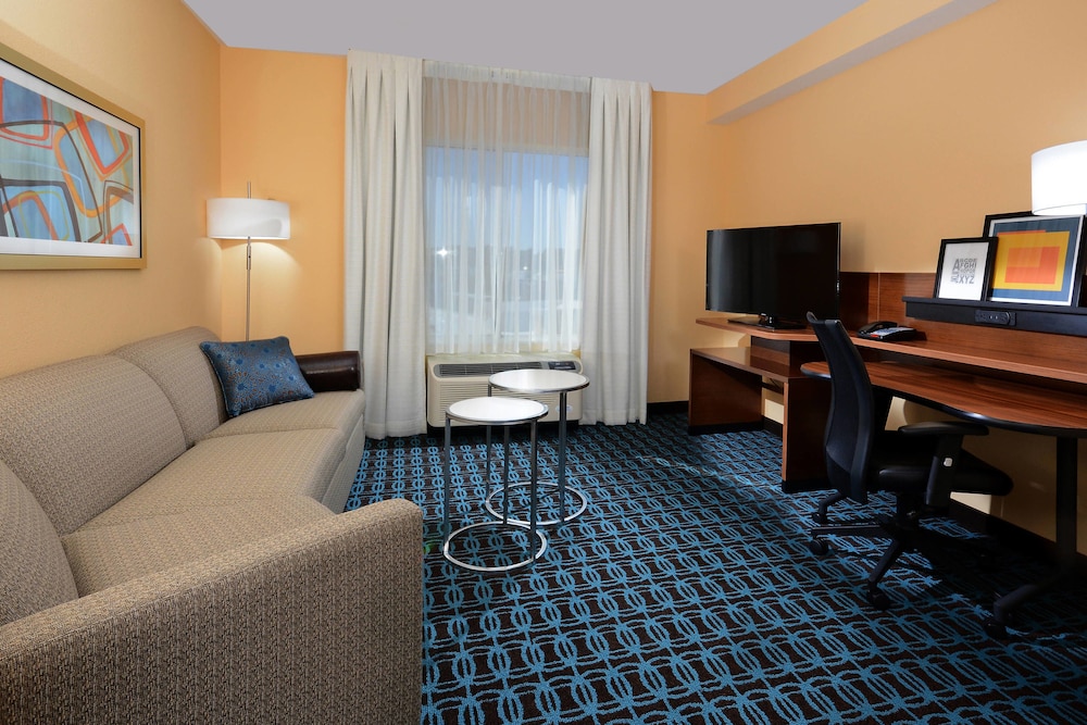 Fairfield Inn & Suites By Marriott Raleigh Capital Blvd./I-540 13/49