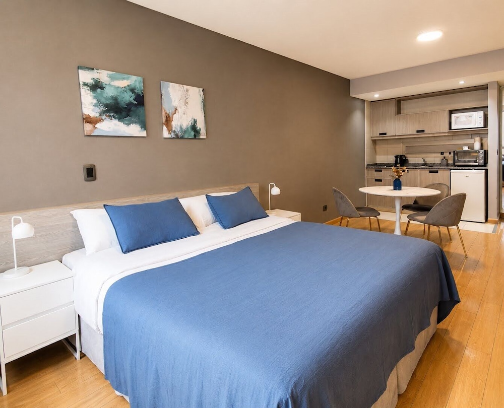 Select, Studio, King Bed, Terrace