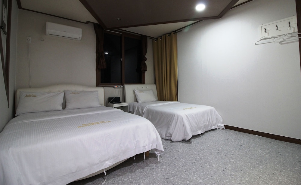 Kids & Family Hotel 13/70