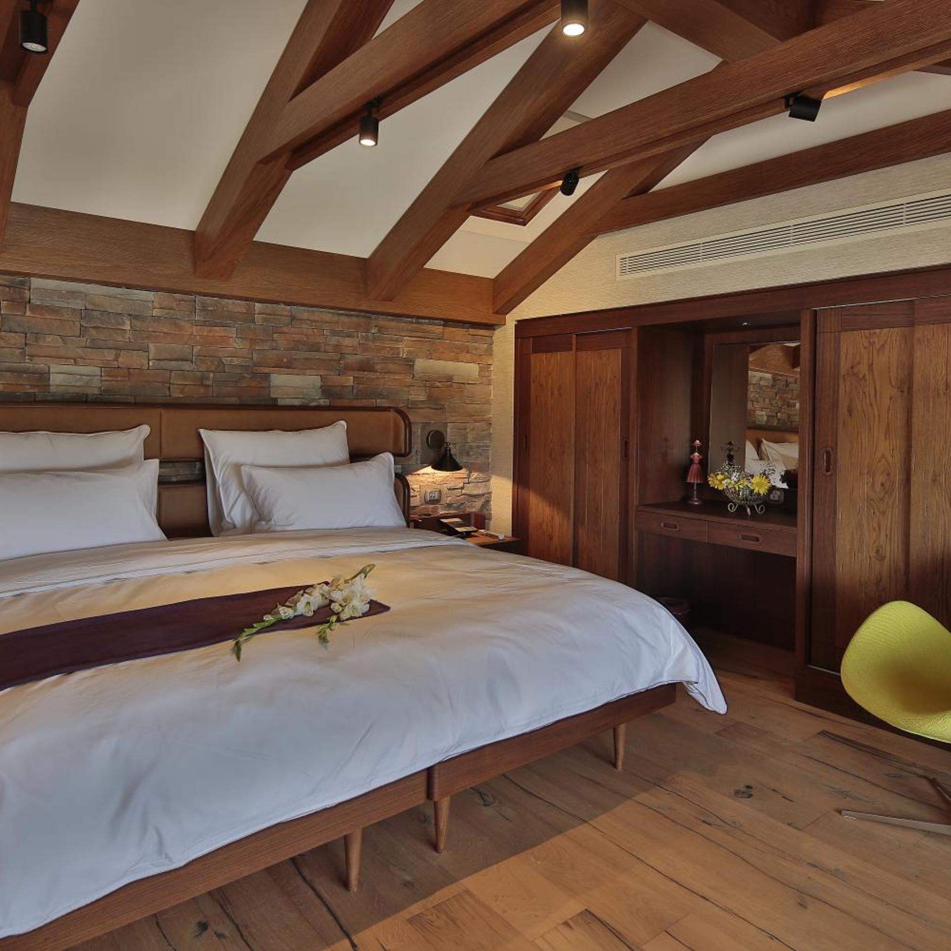 Duplex, Loft, Suite