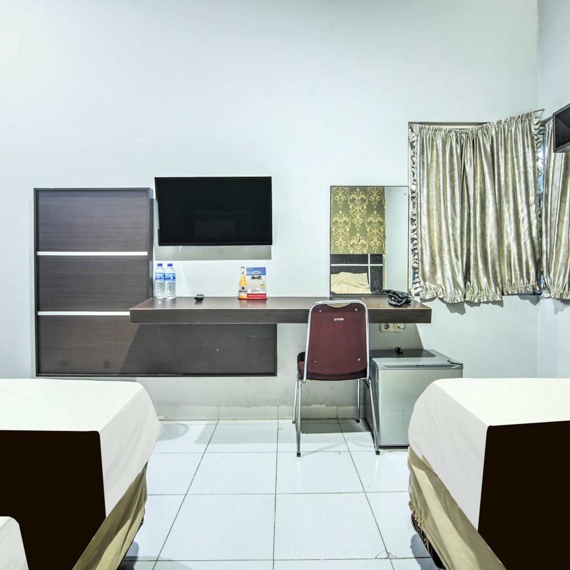 Hotel O Makassar near Mall Panakukang formerly Hotel Lucky Inn Makassar 37/44