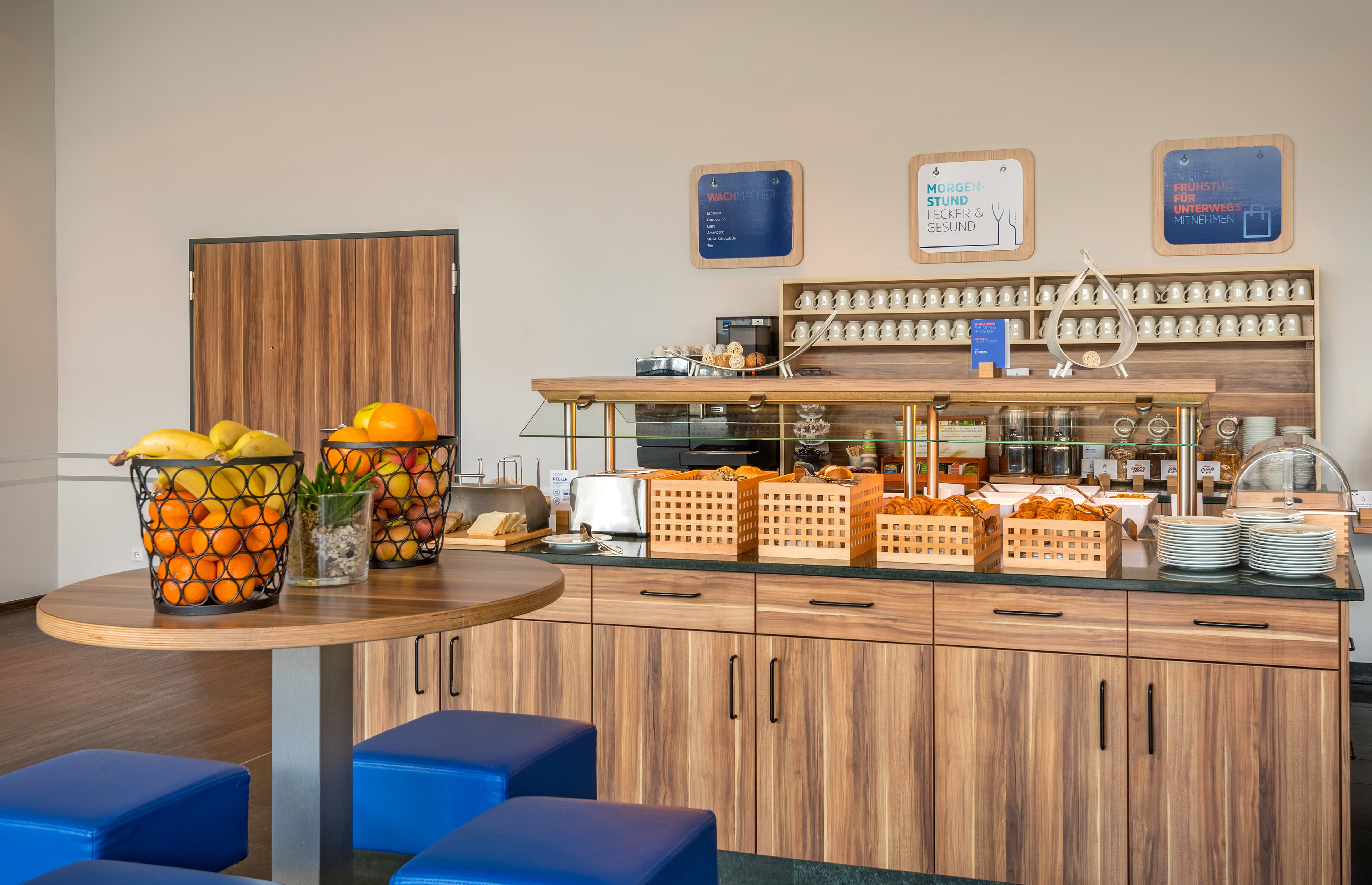 HOLIDAY INN EXPRESS SINGEN 53/72