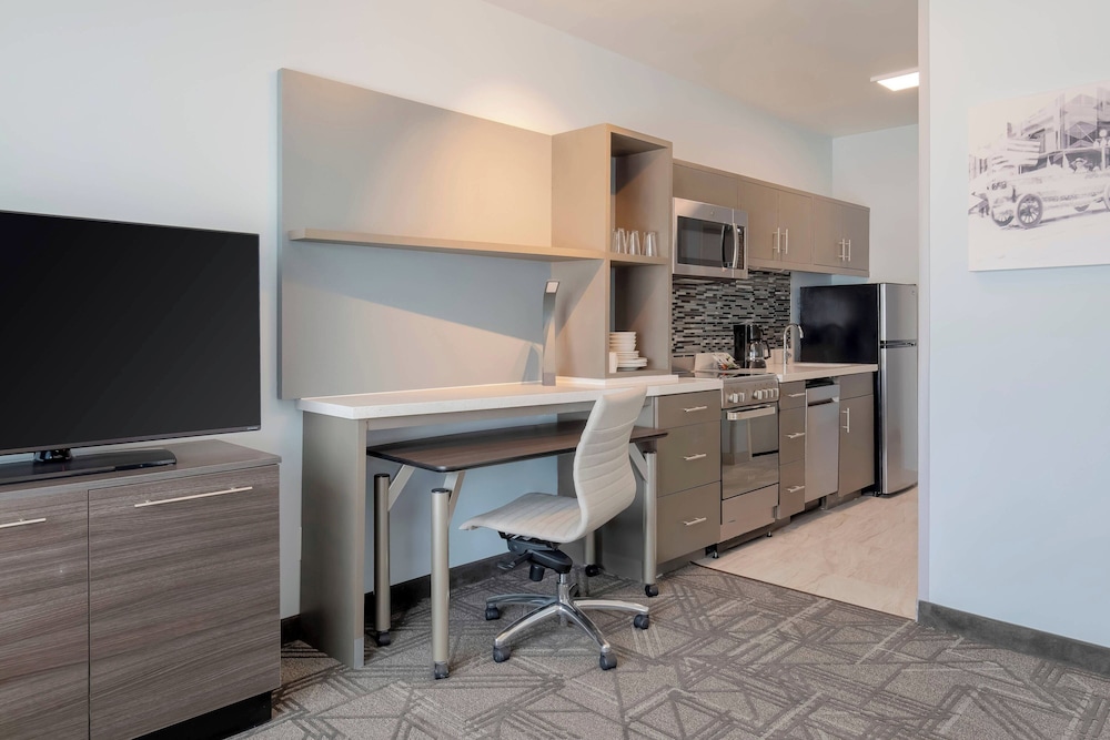 STUDIO, KING BED, ACCESSIBLE