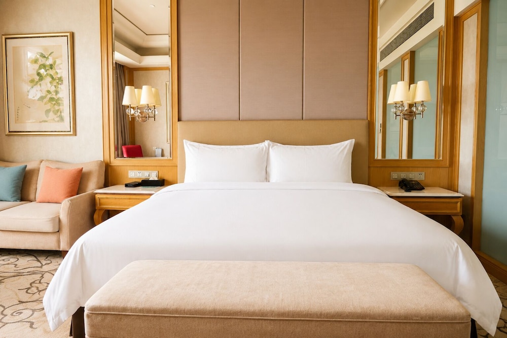 C & D Hotel Fuzhou 11/50