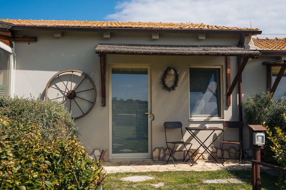 Sweet Cottage 1/50