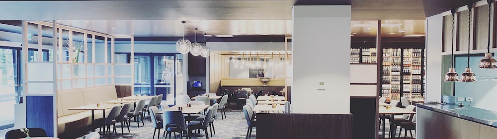 Quality Hotel Lakeside 43/51