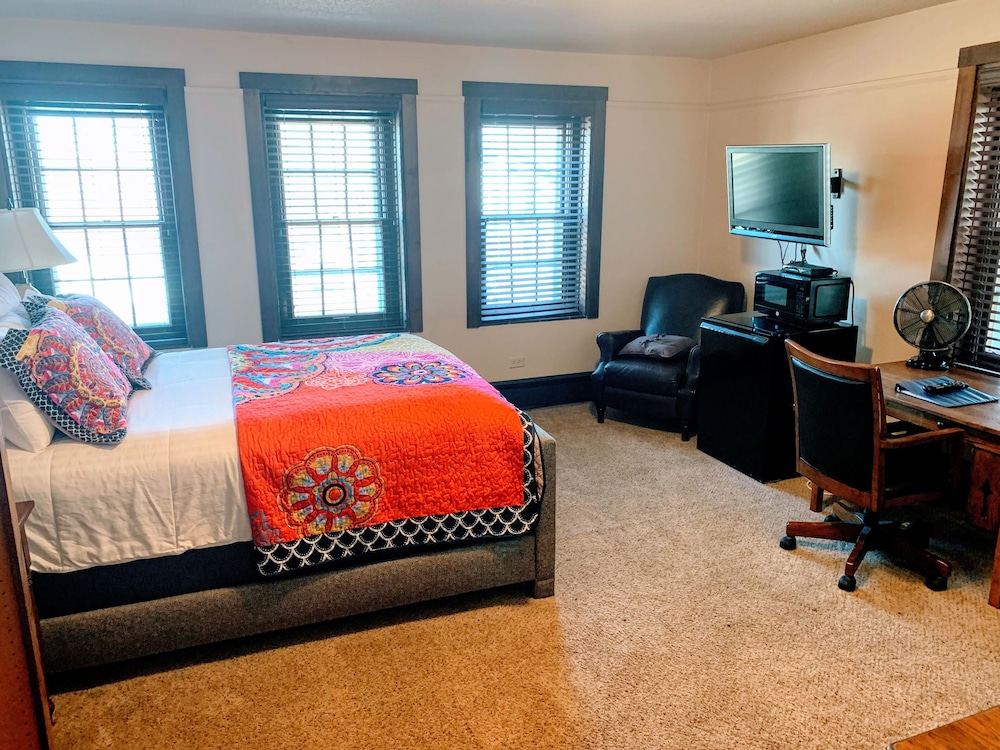 Iowa House 6/50