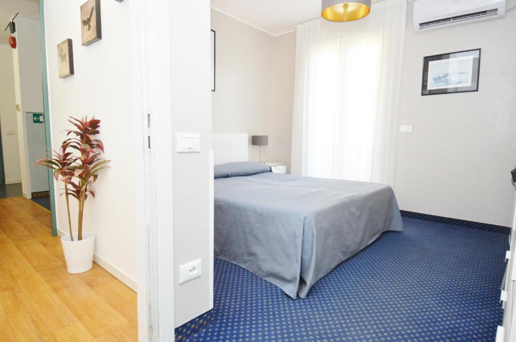 Ute Hotel 4/40