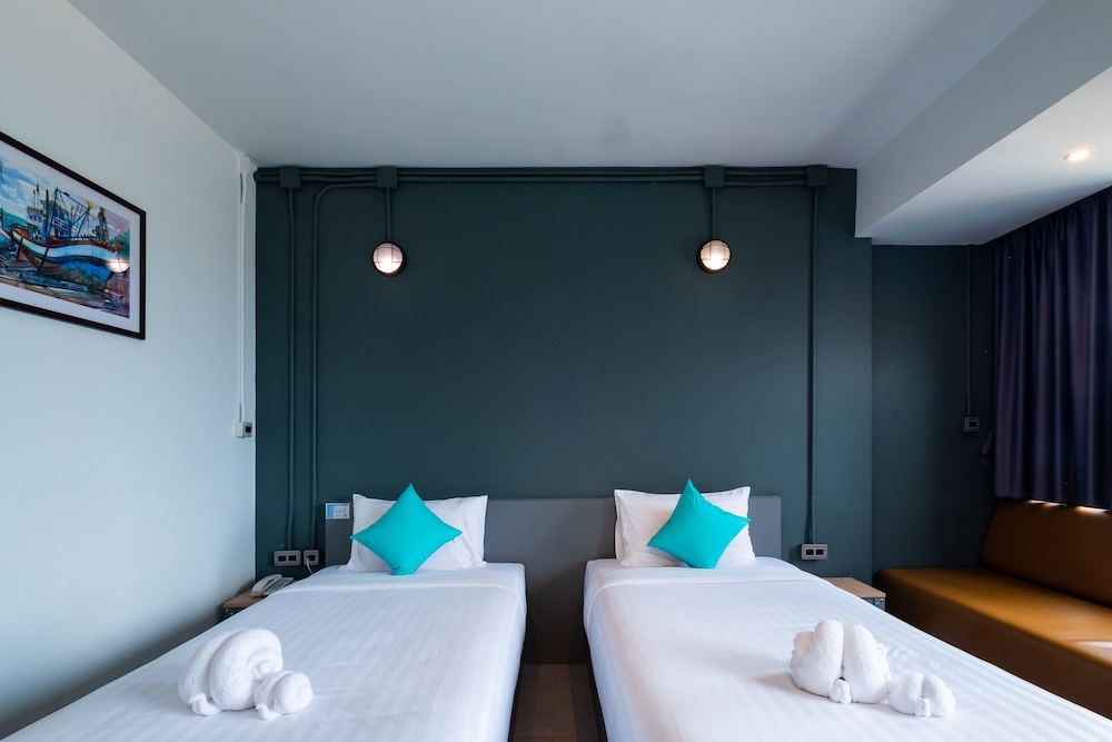 S.22 Hotel Suratthani 16/64