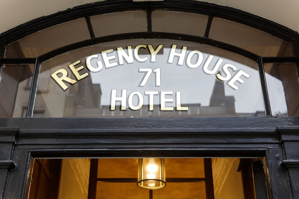 Regency House 9/69