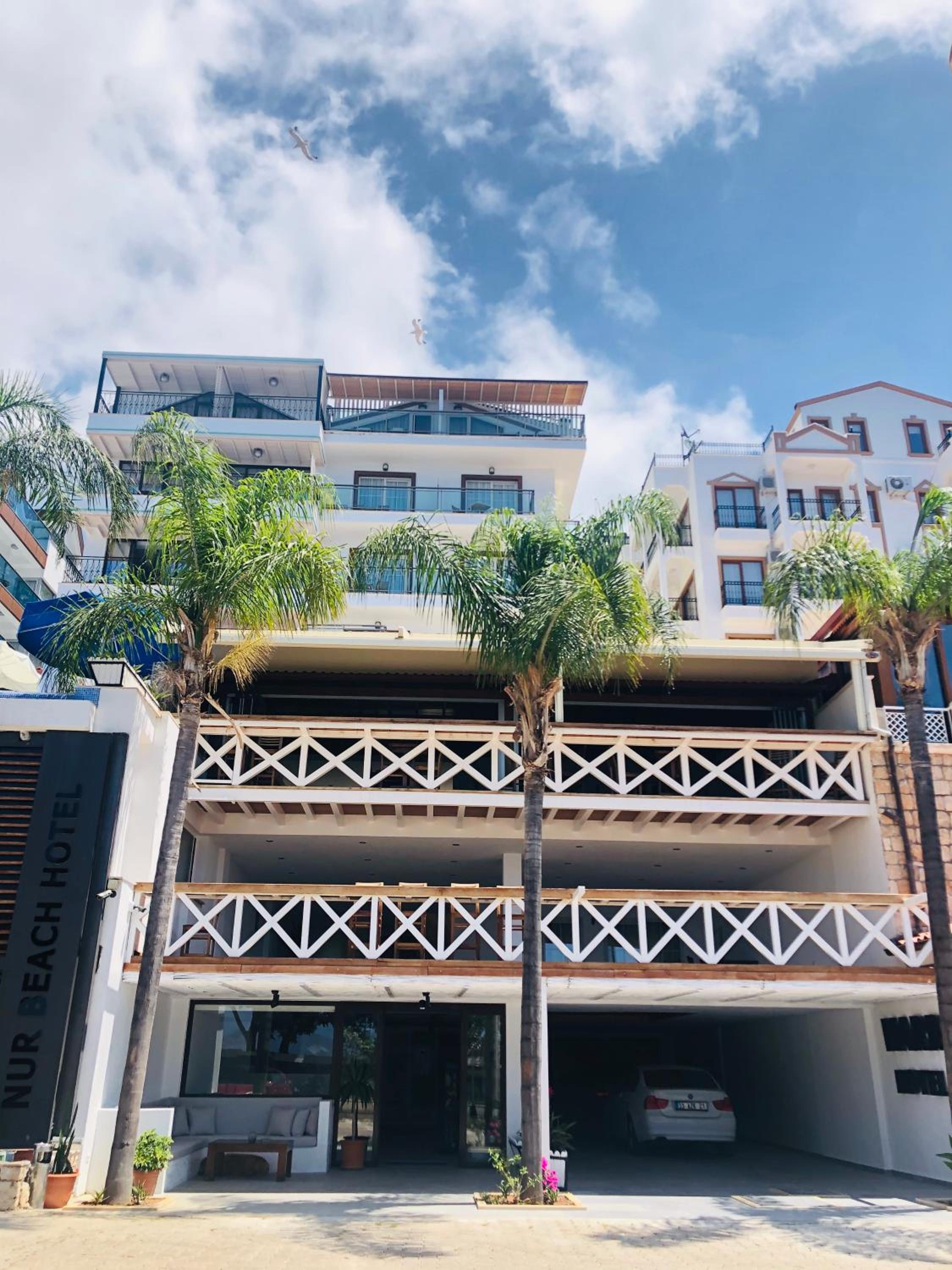 Narr Hotel 3/100