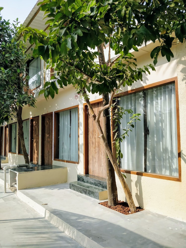 Pushp Vatika Resort & Lawns 56/60