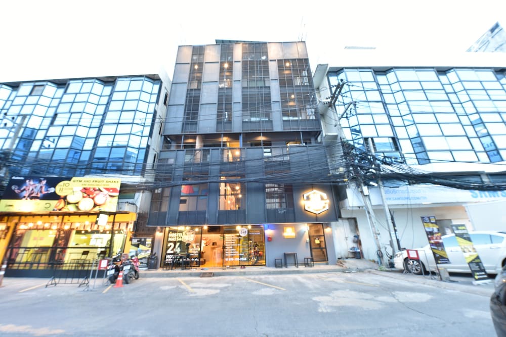 248 Street Hostel 4/50