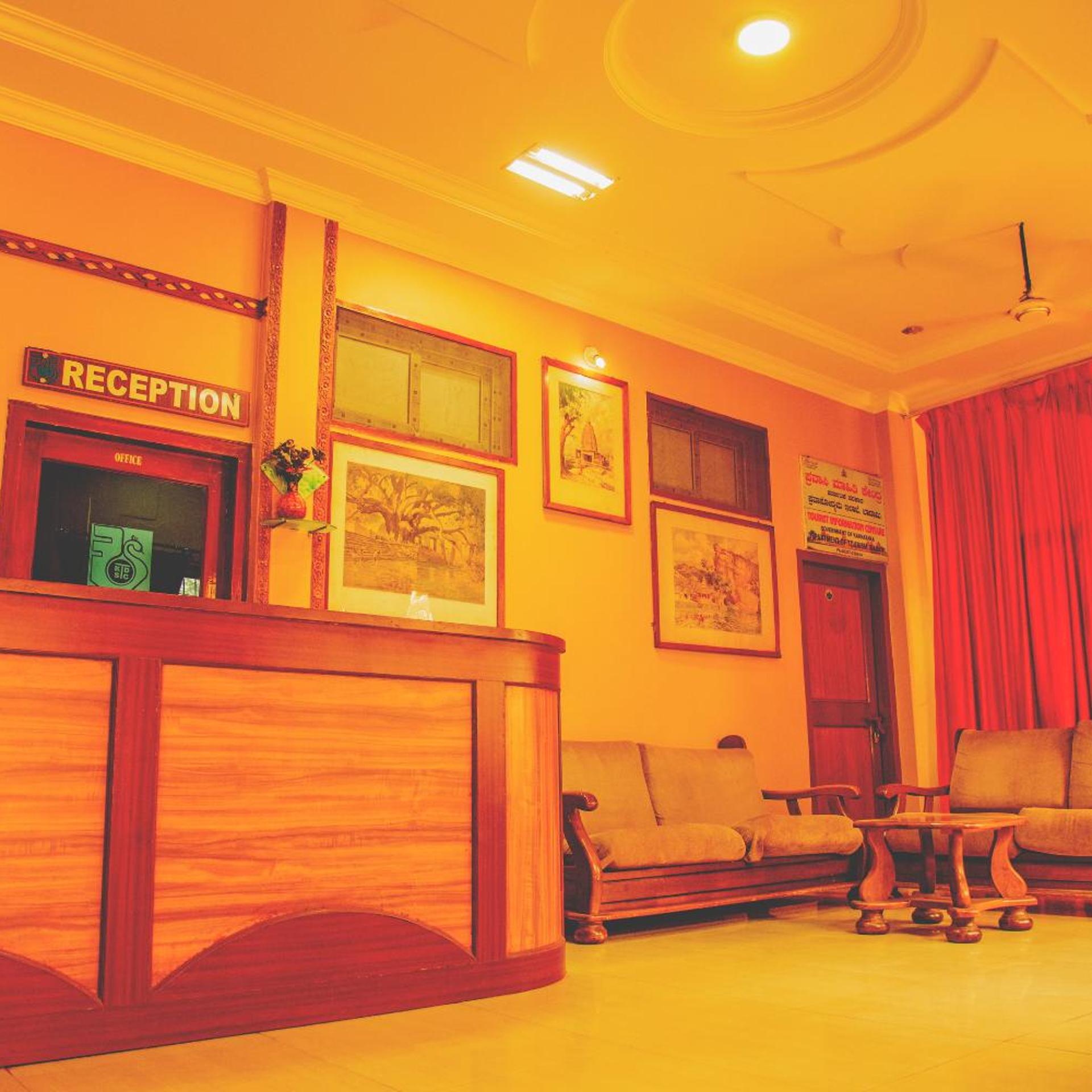 Kstdc Hotel Mayura Chalukya Badami 9/50