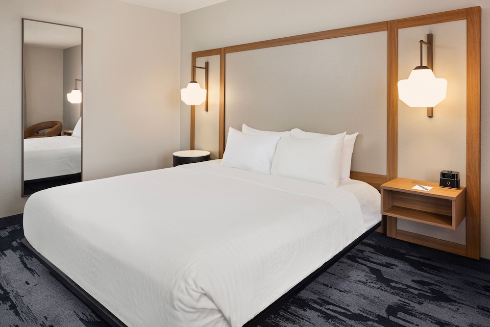 Basic, King Bed, Accessible